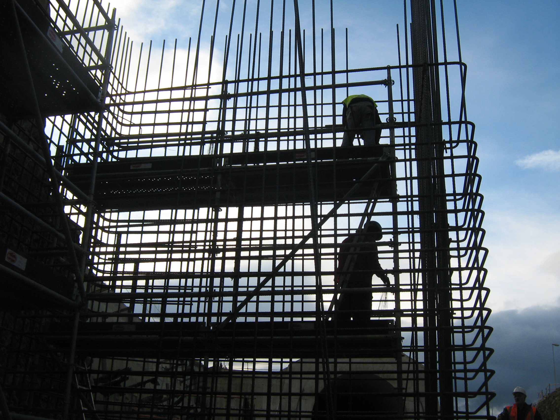 Estructura de armado metálico en obra